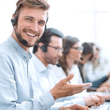 employee-business-center-workplace-call-center-scaled.jpg